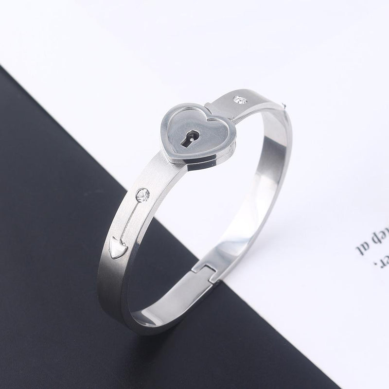 Clapfun™Heart Lock Bracelet & Necklace