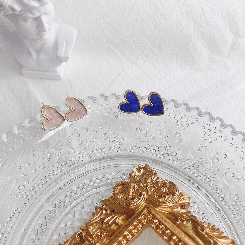 Sweet Acrylic Heart Stud Earrings