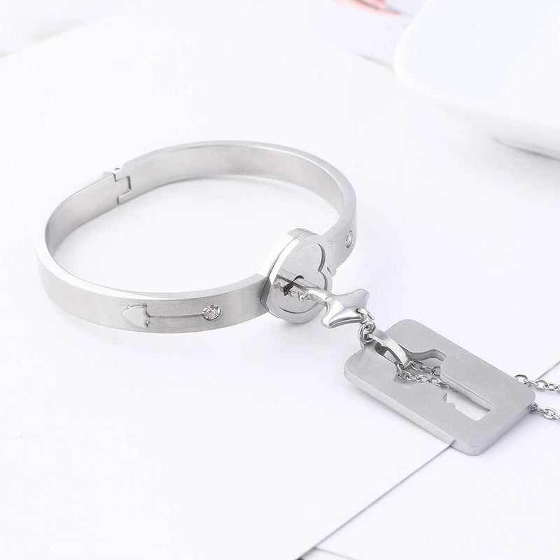 Clapfun™Heart Lock Bracelet & Necklace