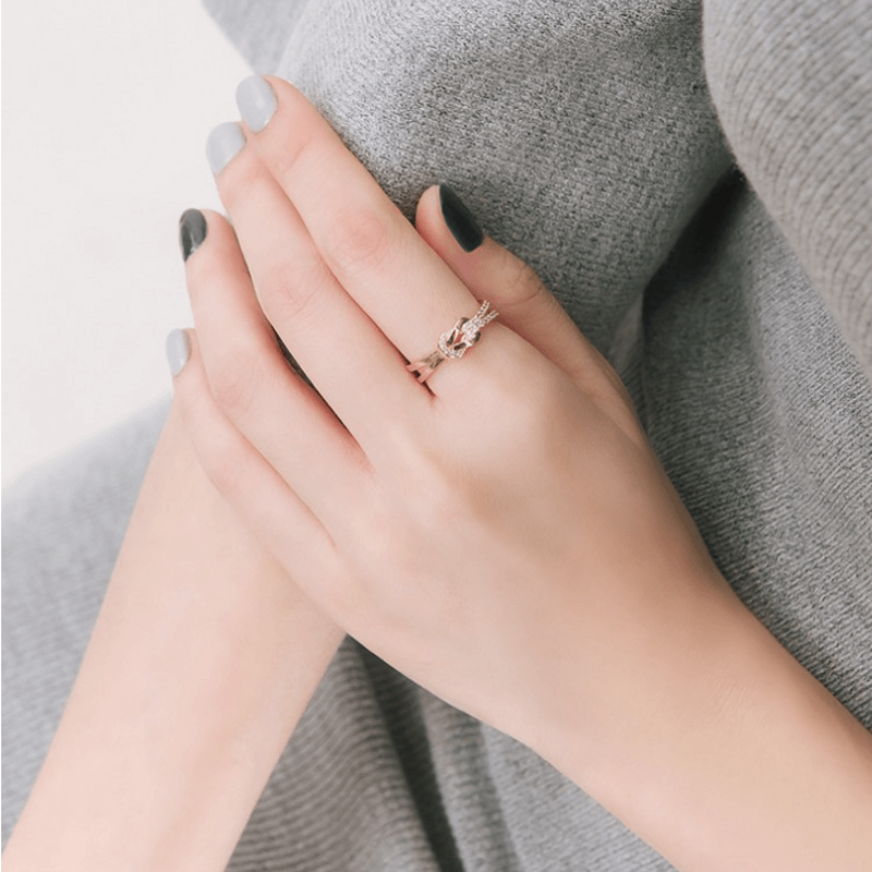 Clapfun™ Friendship Love Knot Ring