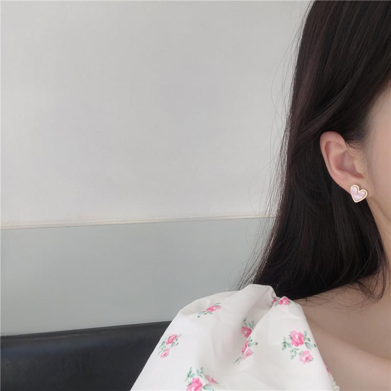 Sweet Acrylic Heart Stud Earrings