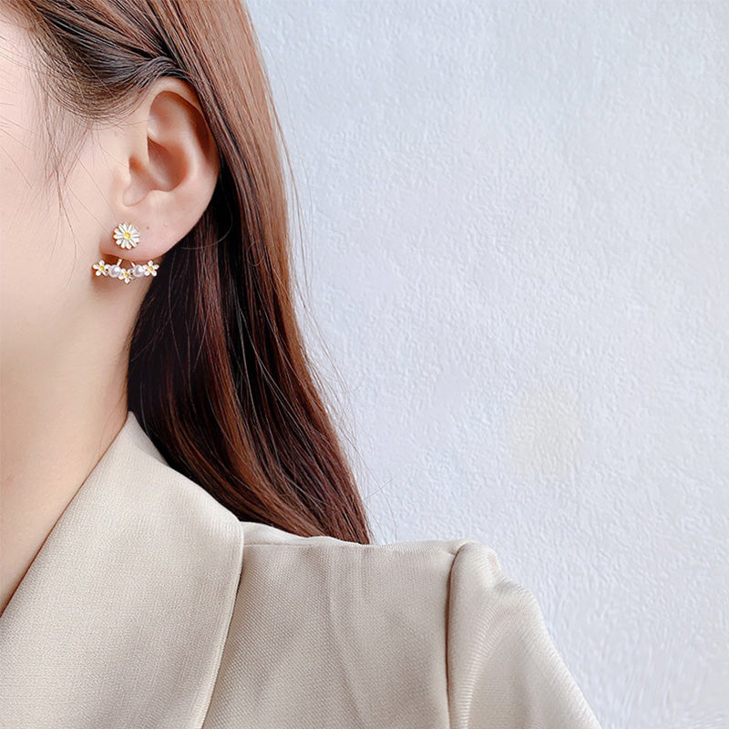 Daisy Pearl Earrings