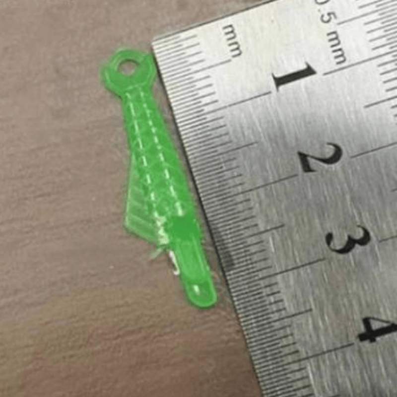 Fish type needle threader