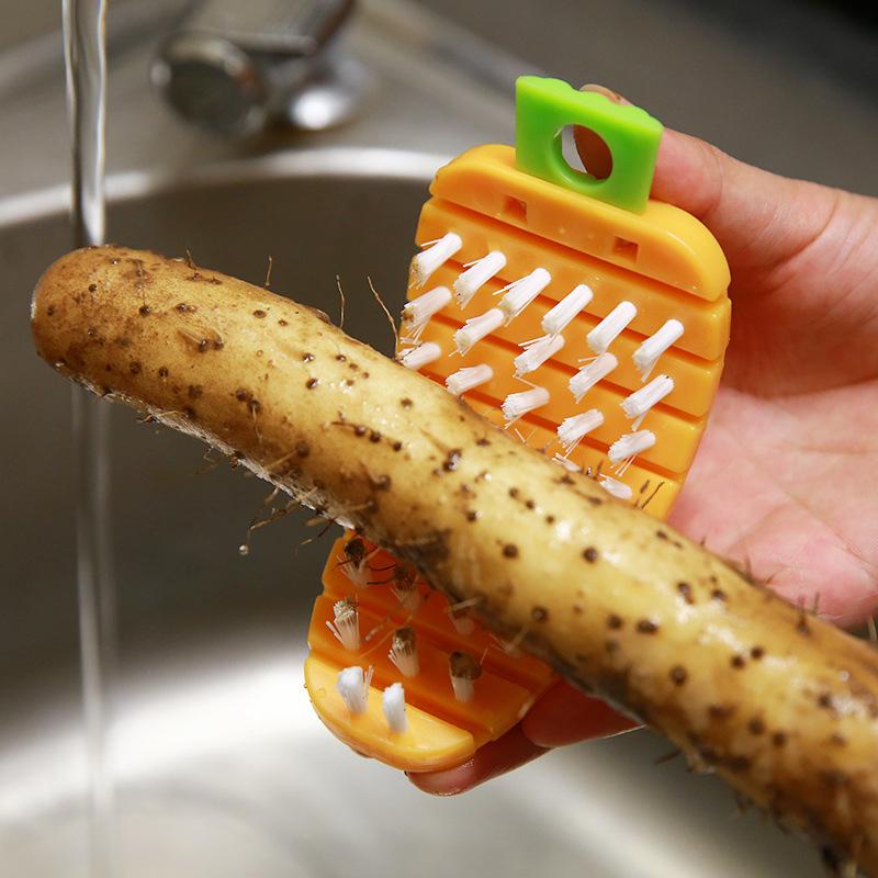 Carrot Kitchen Brush